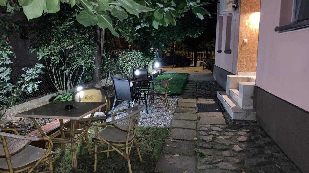 Casa Ris Hotel Targu Jiu Ngoại thất bức ảnh